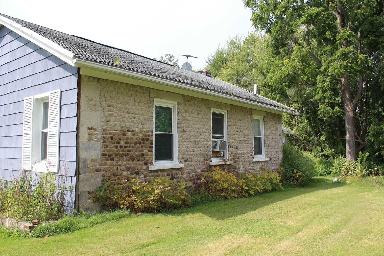 4696 Federal Road, Livonia, School District 6 (1).jpg